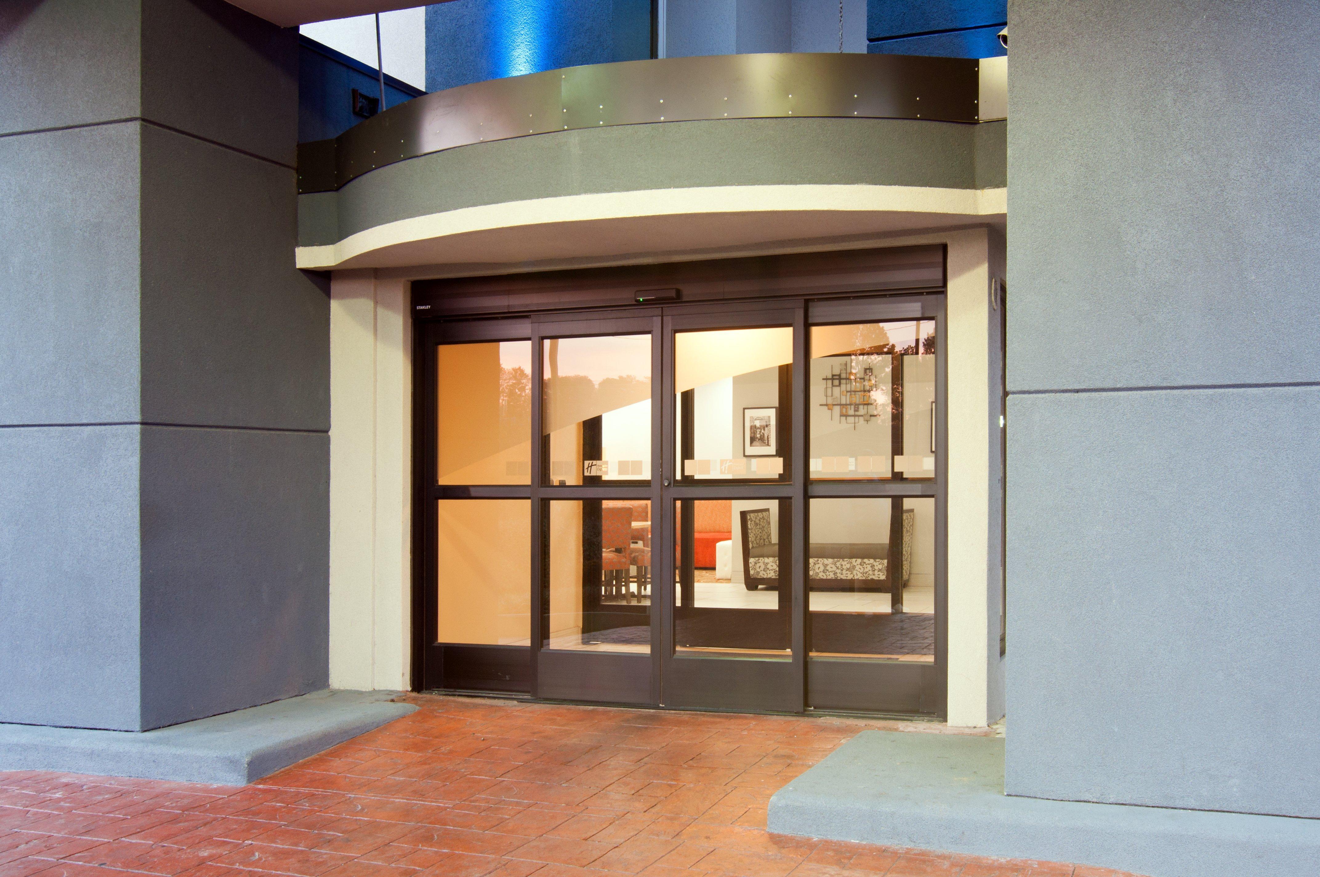 Holiday Inn Express & Suites Nashville-I-40 & I-24 Buitenkant foto