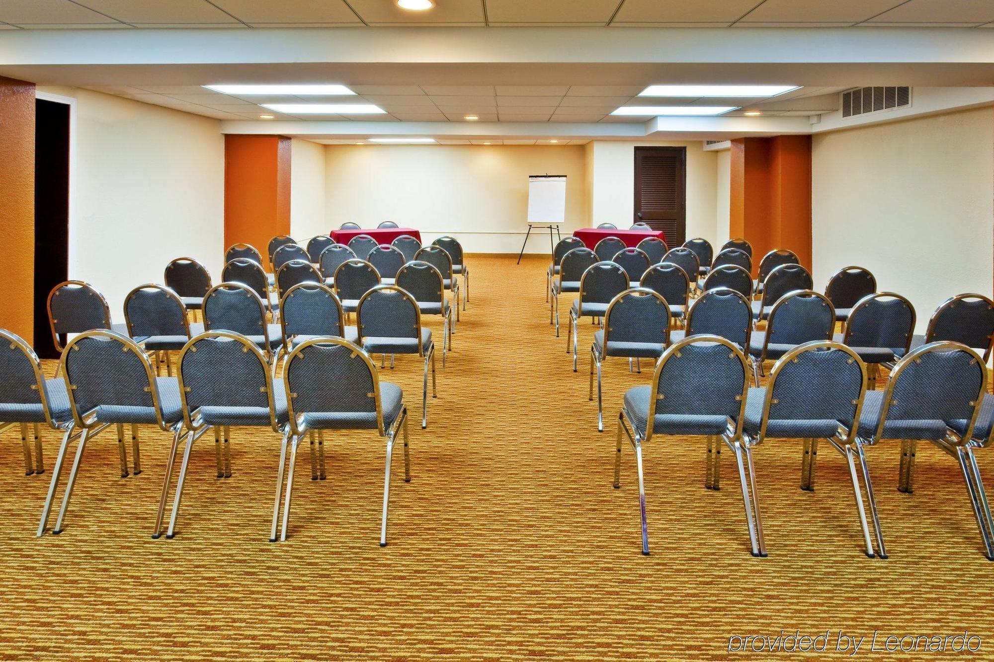 Holiday Inn Express & Suites Nashville-I-40 & I-24 Faciliteiten foto