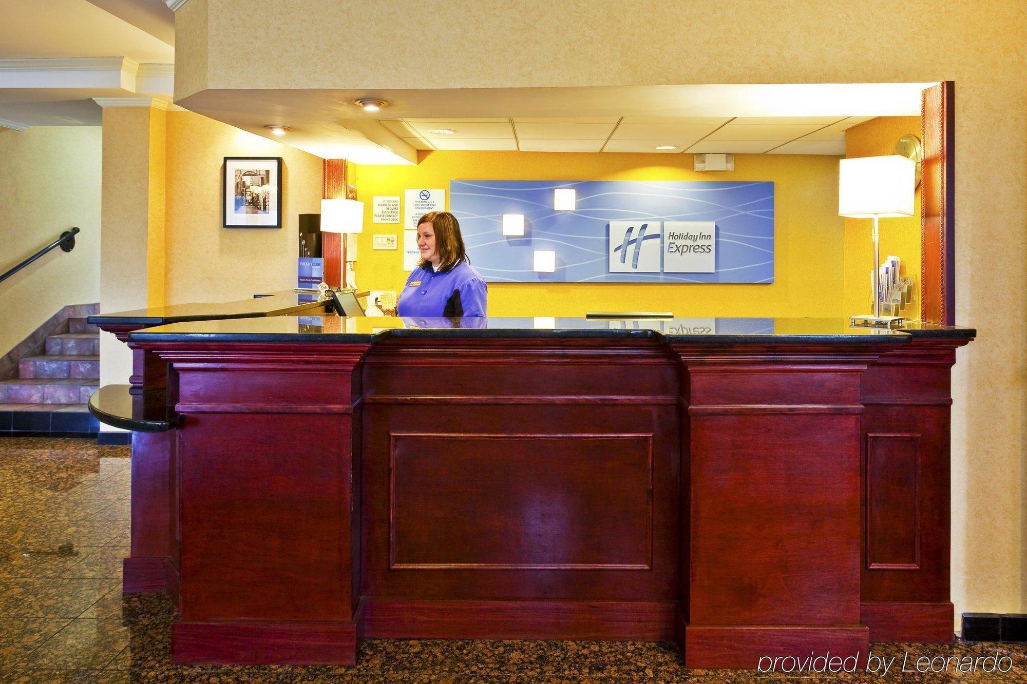 Holiday Inn Express & Suites Nashville-I-40 & I-24 Buitenkant foto