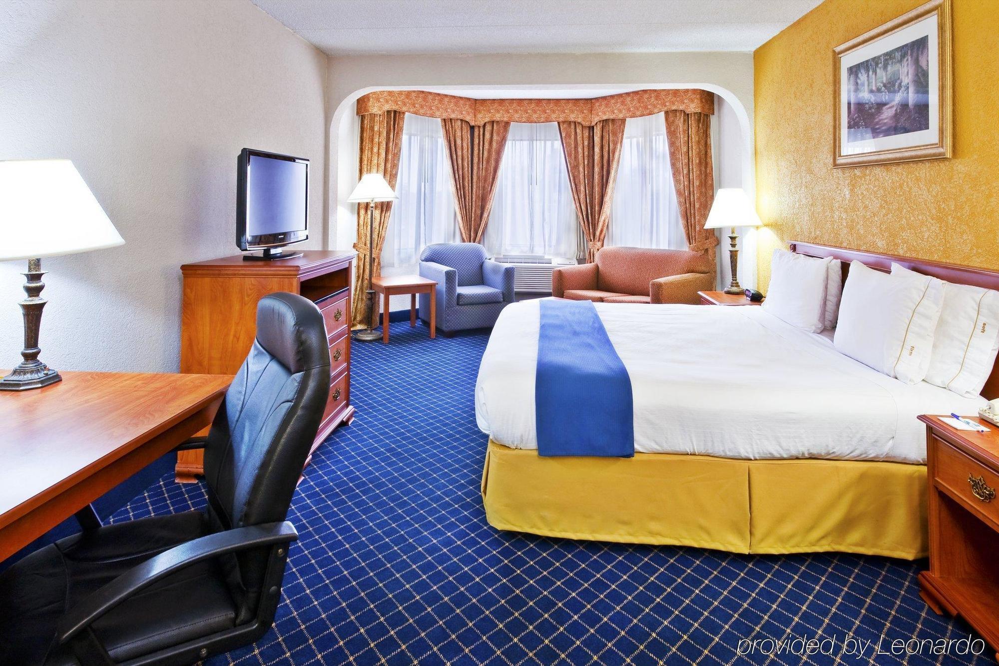Holiday Inn Express & Suites Nashville-I-40 & I-24 Kamer foto